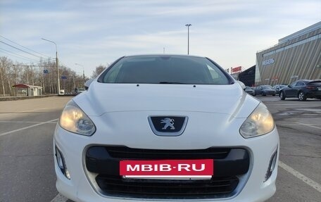 Peugeot 308 II, 2011 год, 525 000 рублей, 2 фотография