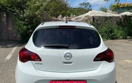 Opel Astra J, 2013 год, 825 000 рублей, 4 фотография