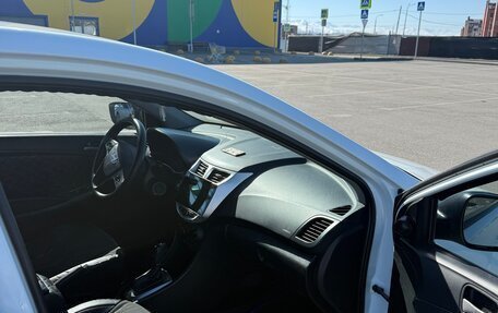 Hyundai Solaris II рестайлинг, 2015 год, 750 000 рублей, 5 фотография