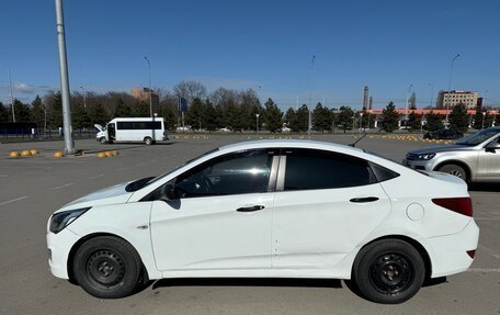 Hyundai Solaris II рестайлинг, 2015 год, 750 000 рублей, 2 фотография