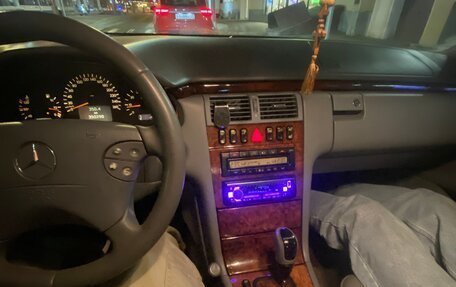 Mercedes-Benz E-Класс, 2001 год, 550 000 рублей, 12 фотография