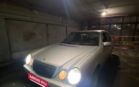 Mercedes-Benz E-Класс, 2001 год, 550 000 рублей, 9 фотография