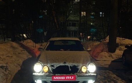 Mercedes-Benz E-Класс, 2001 год, 550 000 рублей, 11 фотография