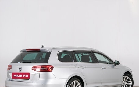 Volkswagen Passat B8 рестайлинг, 2015 год, 1 499 000 рублей, 7 фотография