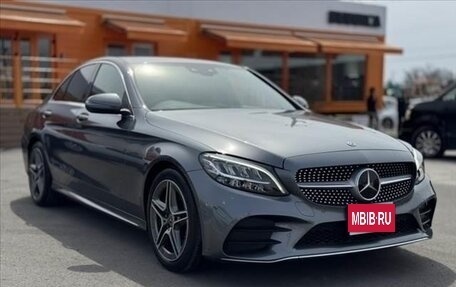 Mercedes-Benz C-Класс, 2018 год, 1 800 000 рублей, 1 фотография