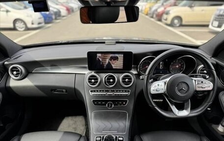 Mercedes-Benz C-Класс, 2018 год, 1 800 000 рублей, 6 фотография