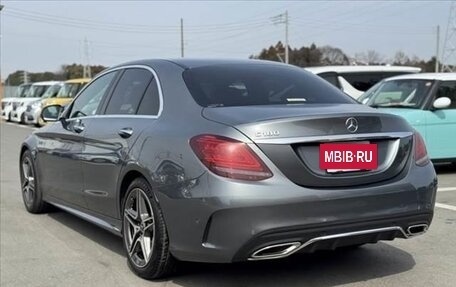 Mercedes-Benz C-Класс, 2018 год, 1 800 000 рублей, 13 фотография