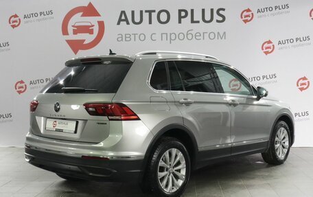 Volkswagen Tiguan II, 2020 год, 3 270 000 рублей, 2 фотография