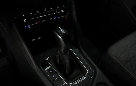 Volkswagen Tiguan II, 2020 год, 3 270 000 рублей, 18 фотография