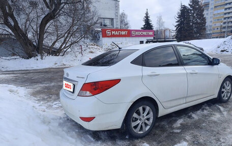 Hyundai Solaris II рестайлинг, 2013 год, 1 000 000 рублей, 11 фотография