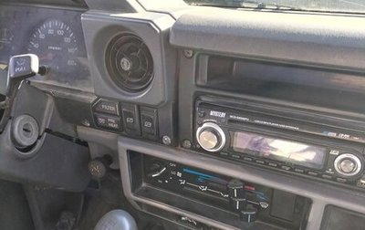 Toyota Land Cruiser 70, 1991 год, 690 000 рублей, 1 фотография