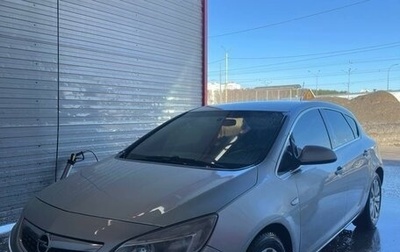 Opel Astra J, 2011 год, 585 000 рублей, 1 фотография