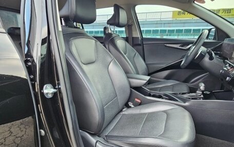 KIA Niro, 2022 год, 2 249 000 рублей, 18 фотография