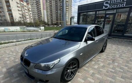 BMW 5 серия, 2008 год, 875 000 рублей, 11 фотография