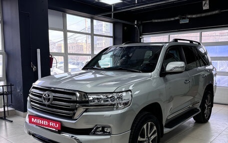 Toyota Land Cruiser 200, 2016 год, 6 000 000 рублей, 2 фотография