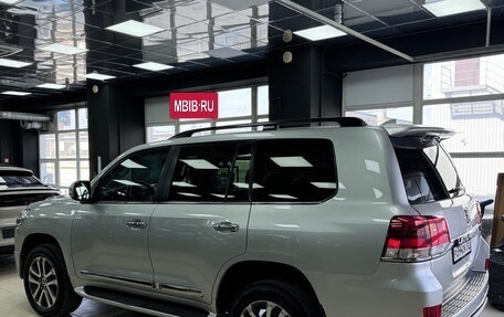 Toyota Land Cruiser 200, 2016 год, 6 000 000 рублей, 7 фотография