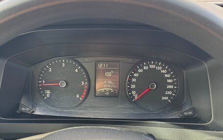 Volkswagen Caravelle T6 рестайлинг, 2015 год, 2 399 999 рублей, 13 фотография