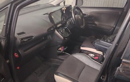 Toyota Wish II, 2014 год, 1 670 000 рублей, 22 фотография