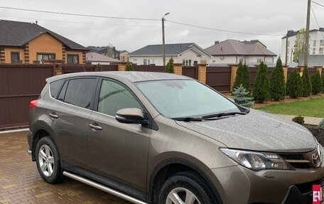 Toyota RAV4, 2013 год, 1 750 000 рублей, 2 фотография