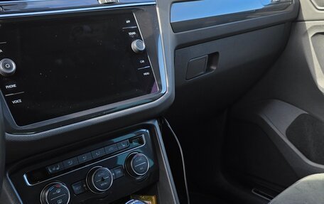 Volkswagen Tiguan II, 2018 год, 2 900 000 рублей, 14 фотография