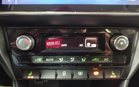 Skoda Rapid I, 2018 год, 1 300 000 рублей, 14 фотография