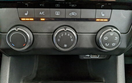 Skoda Octavia, 2019 год, 1 910 000 рублей, 26 фотография