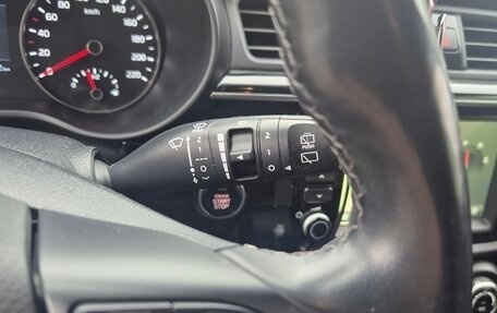 KIA Rio IV, 2018 год, 1 630 000 рублей, 13 фотография