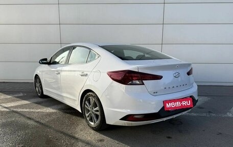 Hyundai Elantra VI рестайлинг, 2019 год, 1 200 000 рублей, 5 фотография