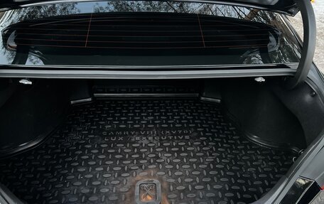 Toyota Camry, 2021 год, 3 300 000 рублей, 10 фотография