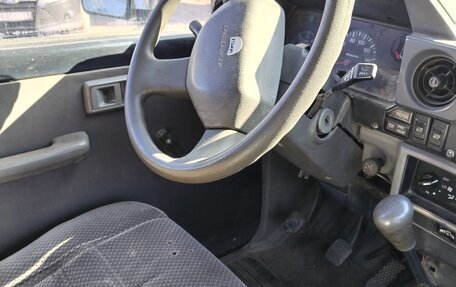 Toyota Land Cruiser 70, 1991 год, 690 000 рублей, 2 фотография