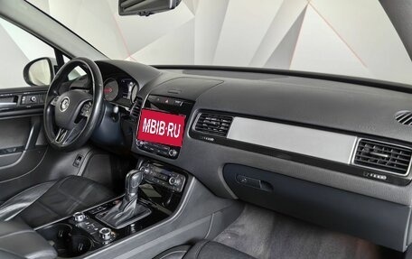 Volkswagen Touareg III, 2013 год, 2 043 000 рублей, 13 фотография