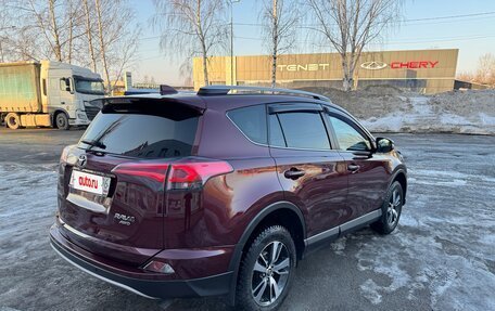 Toyota RAV4, 2018 год, 2 690 000 рублей, 4 фотография