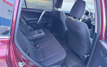 Toyota RAV4, 2018 год, 2 690 000 рублей, 10 фотография