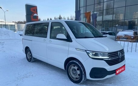 Volkswagen Caravelle T6 рестайлинг, 2020 год, 4 080 000 рублей, 1 фотография