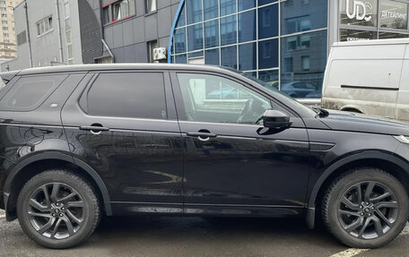 Land Rover Discovery Sport I рестайлинг, 2017 год, 2 700 000 рублей, 4 фотография