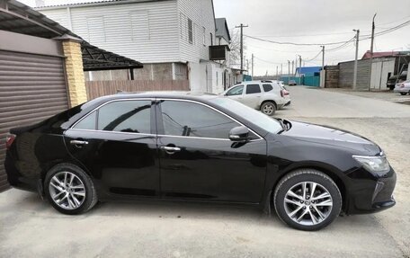 Toyota Camry, 2017 год, 2 175 000 рублей, 4 фотография