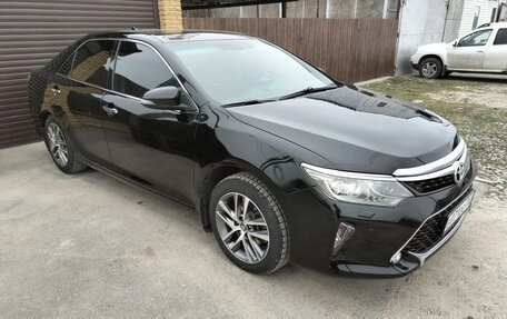 Toyota Camry, 2017 год, 2 175 000 рублей, 3 фотография