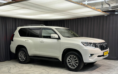 Toyota Land Cruiser Prado 150 рестайлинг 2, 2021 год, 6 950 000 рублей, 7 фотография