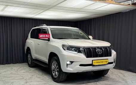 Toyota Land Cruiser Prado 150 рестайлинг 2, 2021 год, 6 950 000 рублей, 5 фотография