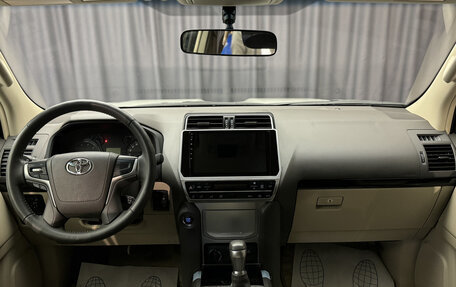 Toyota Land Cruiser Prado 150 рестайлинг 2, 2021 год, 6 950 000 рублей, 15 фотография