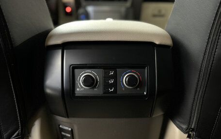 Toyota Land Cruiser Prado 150 рестайлинг 2, 2021 год, 6 950 000 рублей, 25 фотография