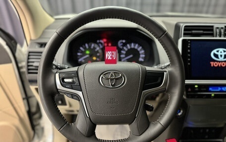 Toyota Land Cruiser Prado 150 рестайлинг 2, 2021 год, 6 950 000 рублей, 16 фотография