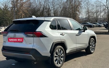 Toyota RAV4, 2020 год, 3 150 000 рублей, 6 фотография