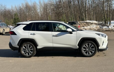 Toyota RAV4, 2020 год, 3 150 000 рублей, 8 фотография