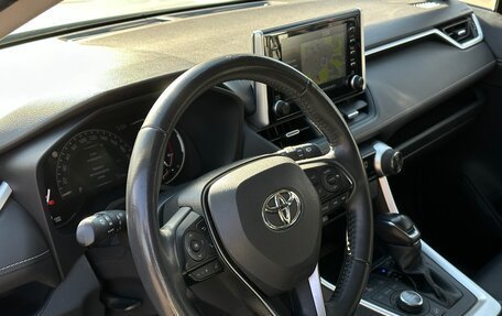 Toyota RAV4, 2020 год, 3 150 000 рублей, 17 фотография