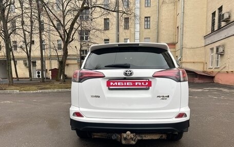Toyota RAV4, 2017 год, 1 765 000 рублей, 11 фотография