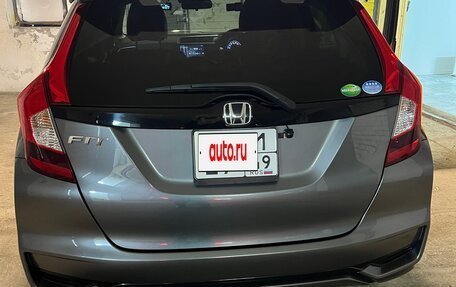 Honda Fit III, 2018 год, 1 500 000 рублей, 4 фотография