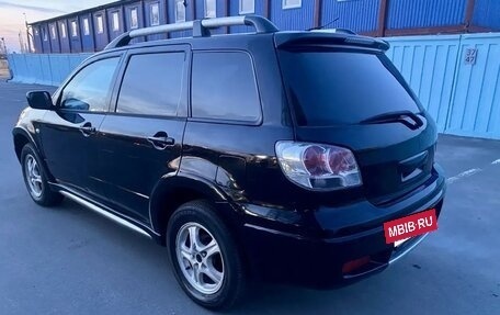 Mitsubishi Outlander III рестайлинг 3, 2007 год, 725 000 рублей, 10 фотография