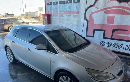 Opel Astra J, 2011 год, 585 000 рублей, 4 фотография