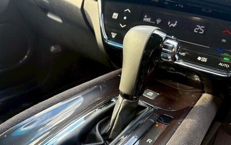 Honda Vezel, 2018 год, 1 380 001 рублей, 16 фотография